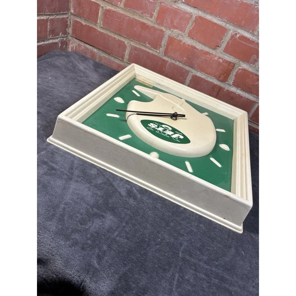 Vintage 1970s New York Jets Clock Old School Helmet Logo NFL Needs Work